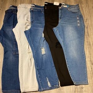 Lot of 5 rue21 sz 24 women’s jeans. ORIGINALLY $180.